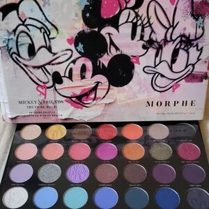 Morphe Pink and Purple Eyeshadow Palette Vibrant Shades